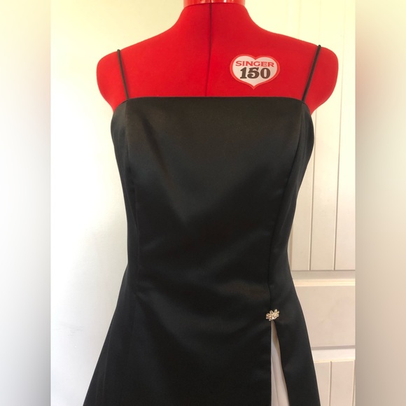 90s Y2K Betsy & Adam Satin Black And White Mini Dress Built In Petticoat - Picture 4 of 11